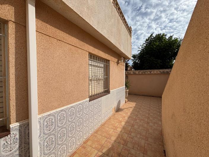 Image No.6-2 Bed Bungalow for sale