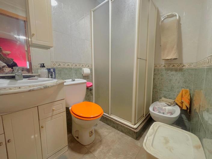 Image No.15-2 Bed Bungalow for sale