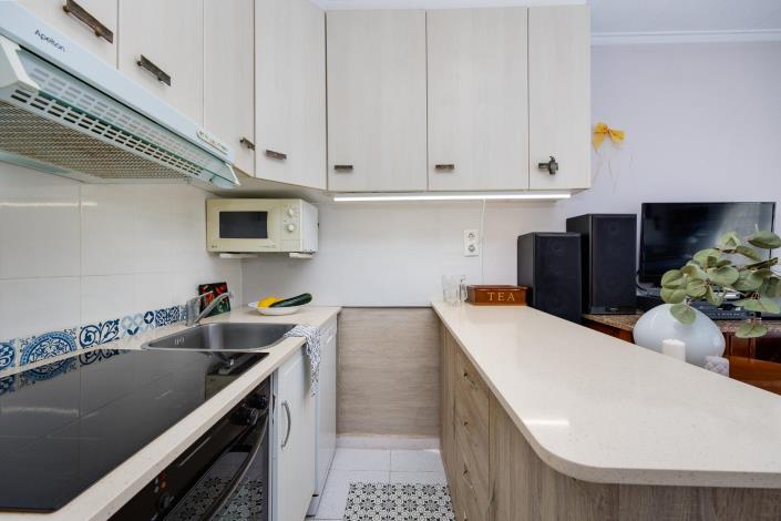 Image No.20-2 Bed Bungalow for sale