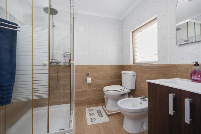 Image No.43-2 Bed Bungalow for sale