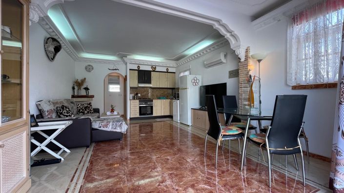 Image No.2-Propriété de 2 chambres à vendre à Torrevieja