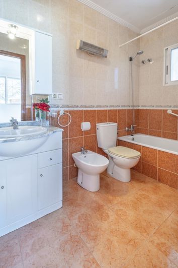 Image No.12-2 Bed Villa for sale