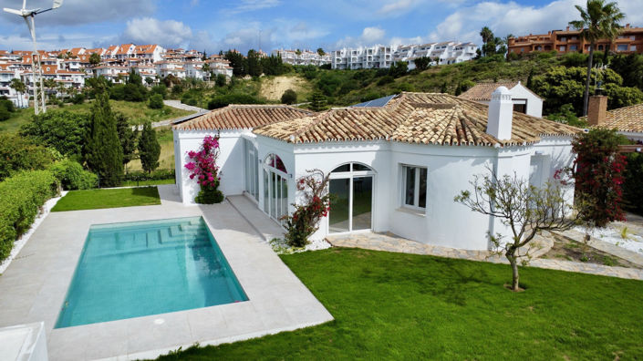 Image No.3-Villa de 4 chambres à vendre à Manilva