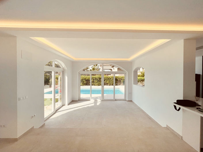 Image No.4-Villa de 4 chambres à vendre à Manilva