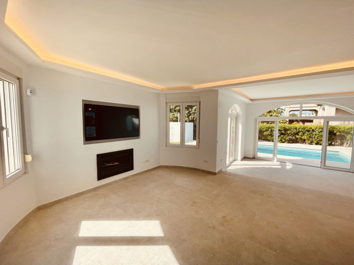 Image No.6-Villa de 4 chambres à vendre à Manilva