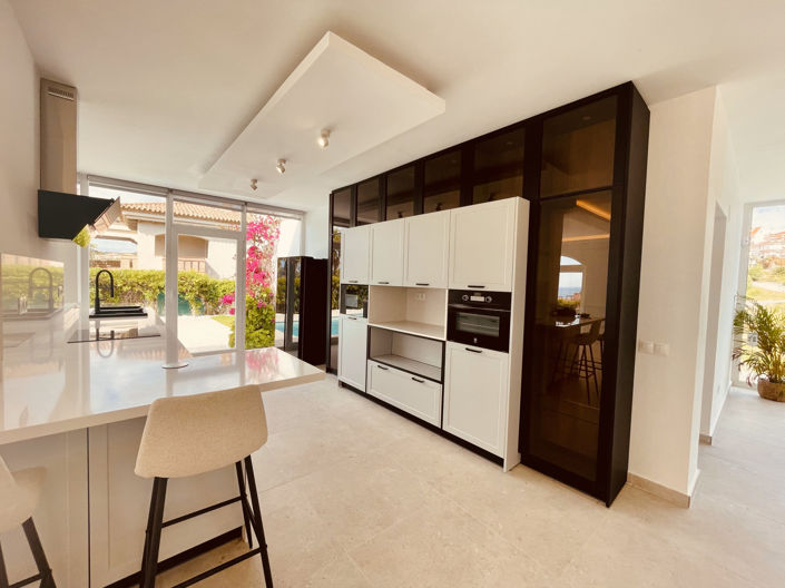 Image No.7-Villa de 4 chambres à vendre à Manilva