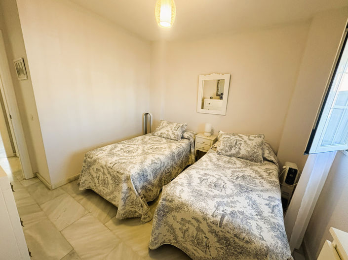 Image No.18-2 Bed Property for sale