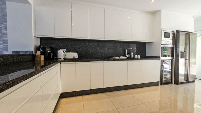 Image No.2-Maison de 4 chambres à vendre à Manilva