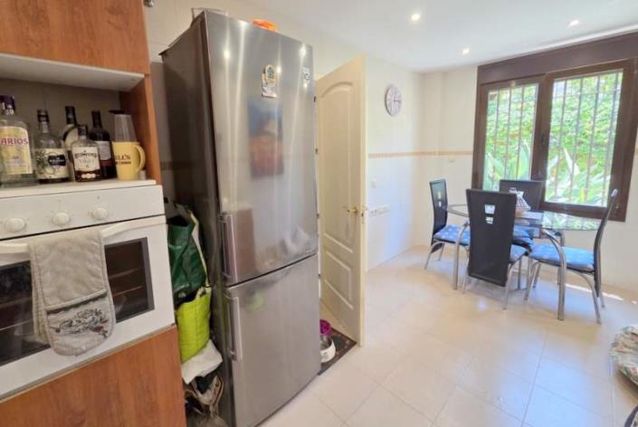 Image No.9-3 Bed Townhouse for sale