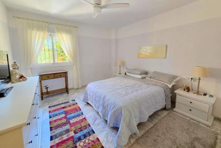 Image No.15-3 Bed Apartment for sale