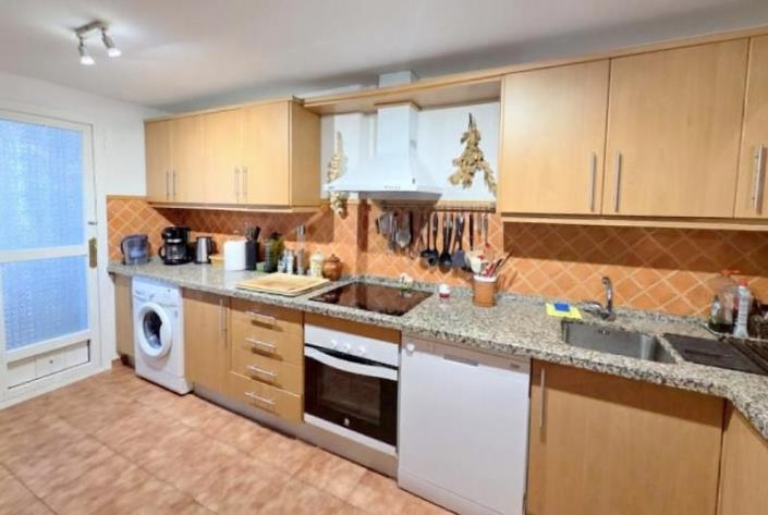 Image No.12-3 Bed Apartment for sale