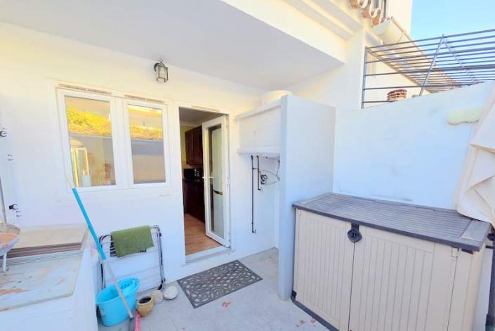 Image No.12-3 Bed House for sale