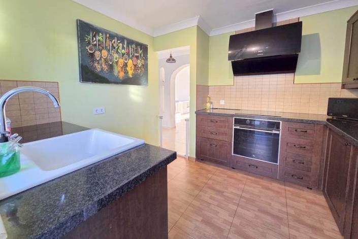 Image No.13-3 Bed House for sale