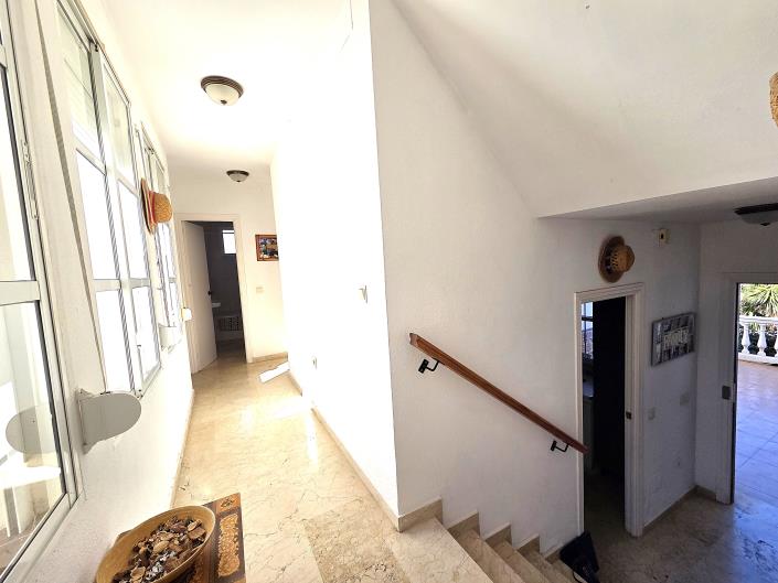 Image No.13-3 Bed Villa for sale