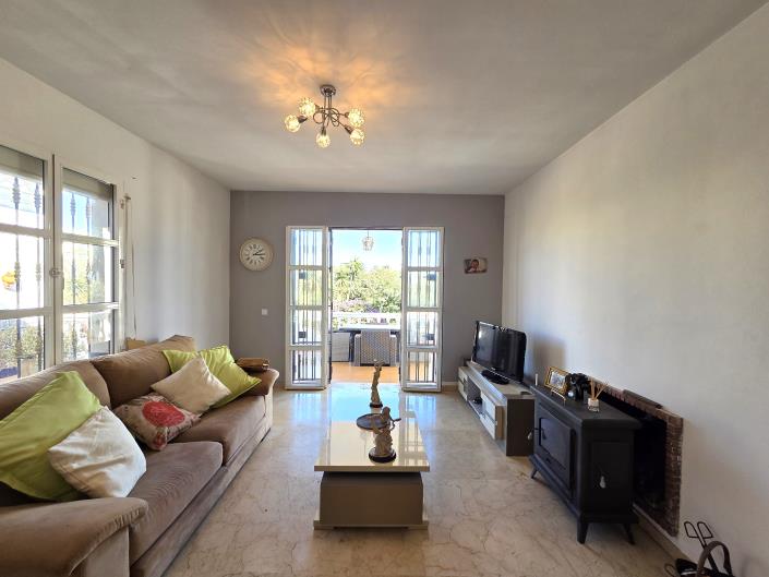 Image No.2-3 Bed Villa for sale