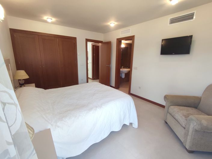 Image No.28-4 Bed Villa for sale