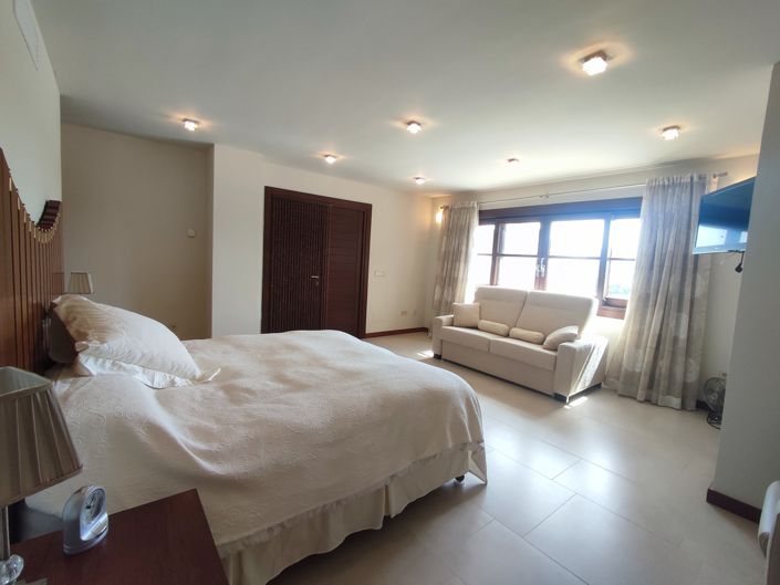 Image No.35-4 Bed Villa for sale