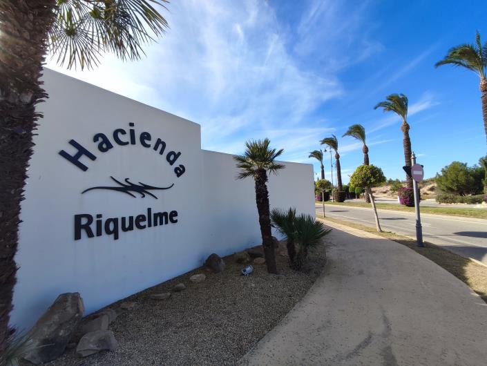 Image No.32-3 Bed Apartment for sale