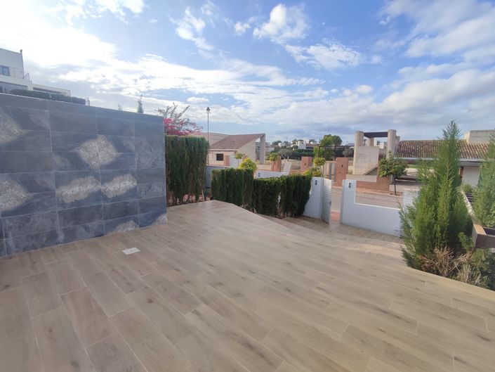 Image No.7-2 Bed Villa for sale