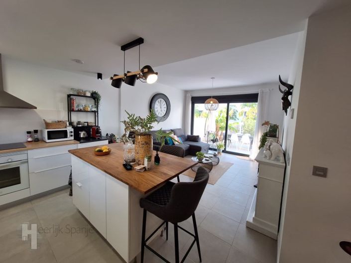 Image No.12-3 Bed Apartment for sale