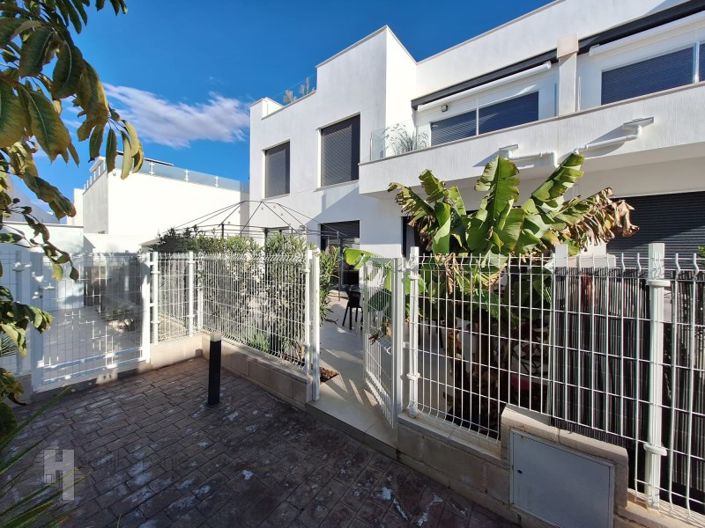 Image No.23-3 Bed Apartment for sale