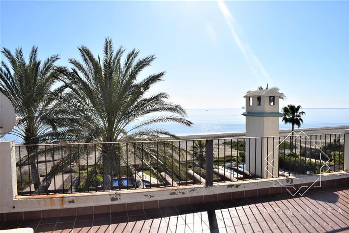 Image No.40-4 Bed Property for sale