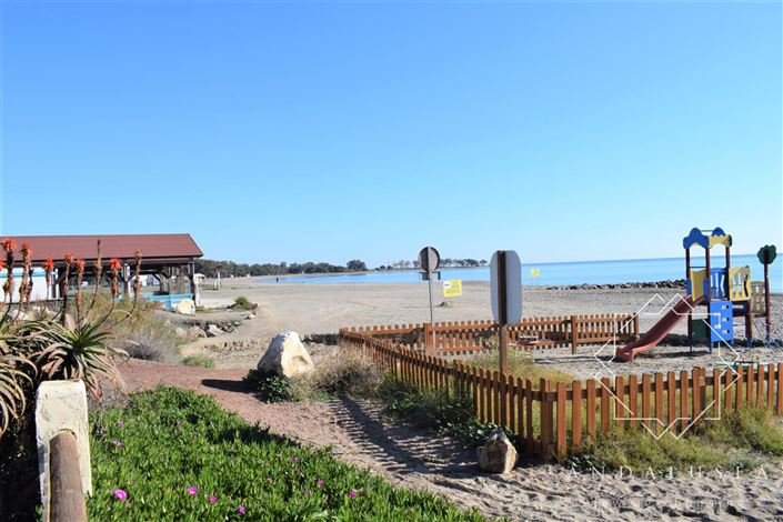 Image No.42-4 Bed Property for sale