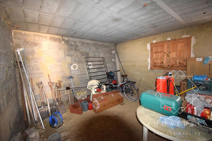 Image No.39-3 Bed Property for sale