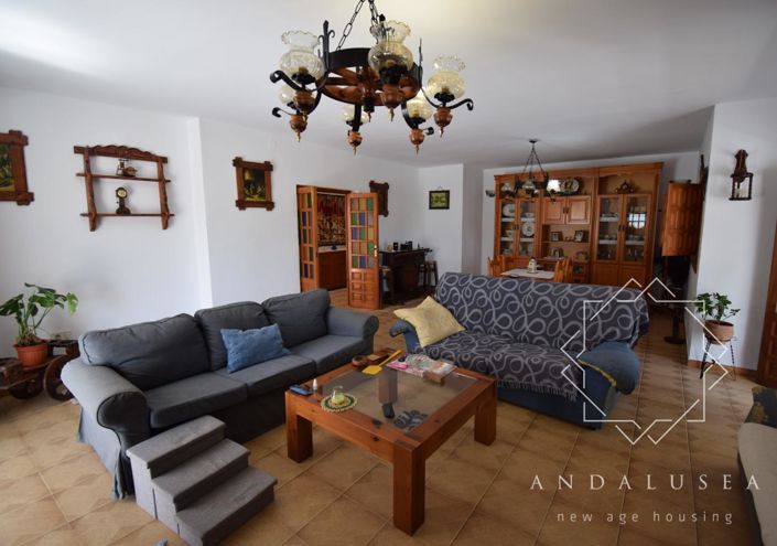 Image No.9-3 Bed Property for sale