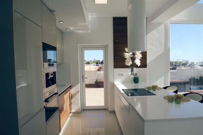 Image No.13-3 Bed Property for sale