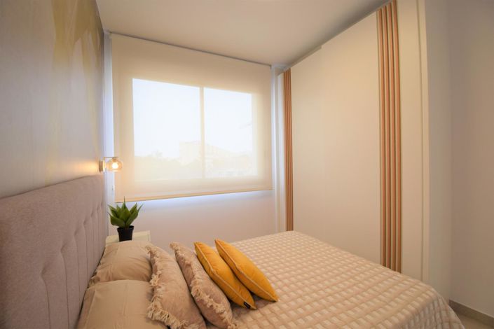 Image No.30-3 Bed Property for sale