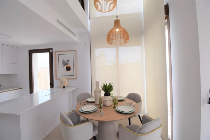 Image No.7-3 Bed Property for sale