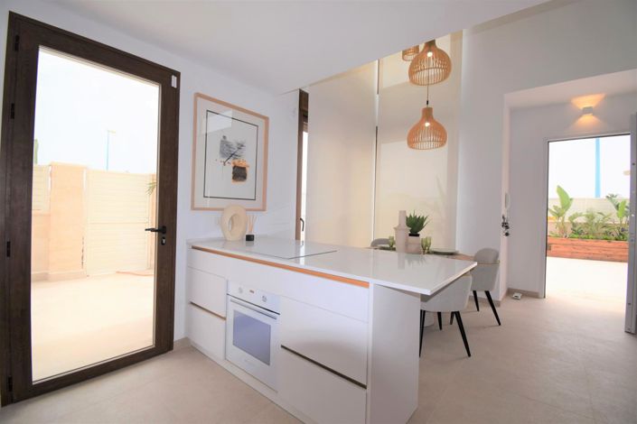 Image No.9-3 Bed Property for sale