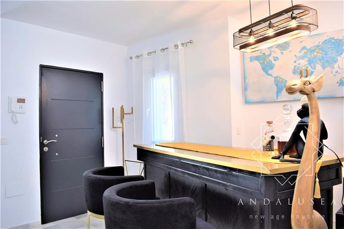 Image No.12-4 Bed Property for sale