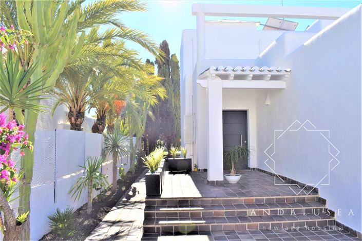 Image No.57-4 Bed Property for sale