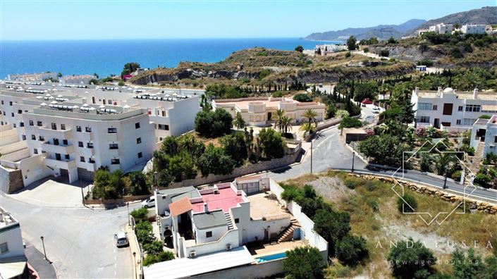 Image No.51-4 Bed Property for sale