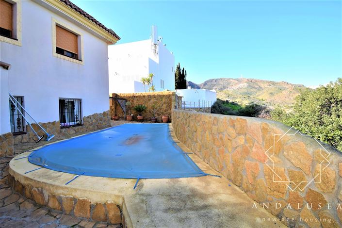 Image No.5-3 Bed Property for sale