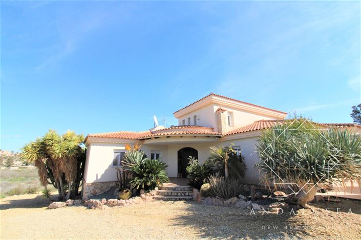 Image No.61-4 Bed Property for sale