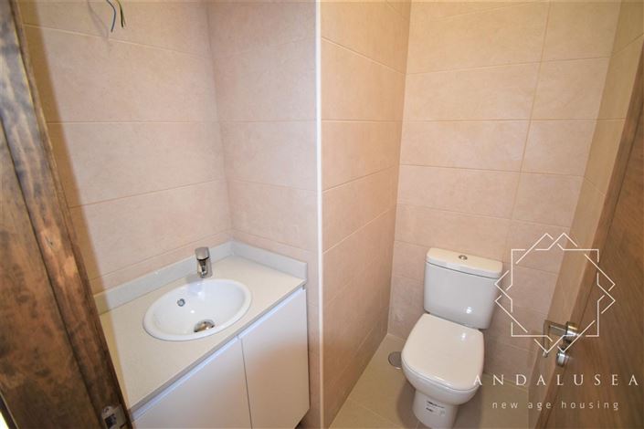 Image No.30-4 Bed Property for sale