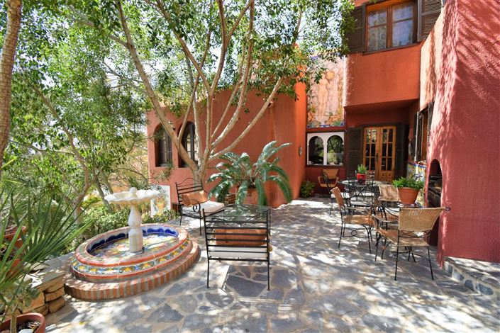 Image No.10-4 Bed Property for sale