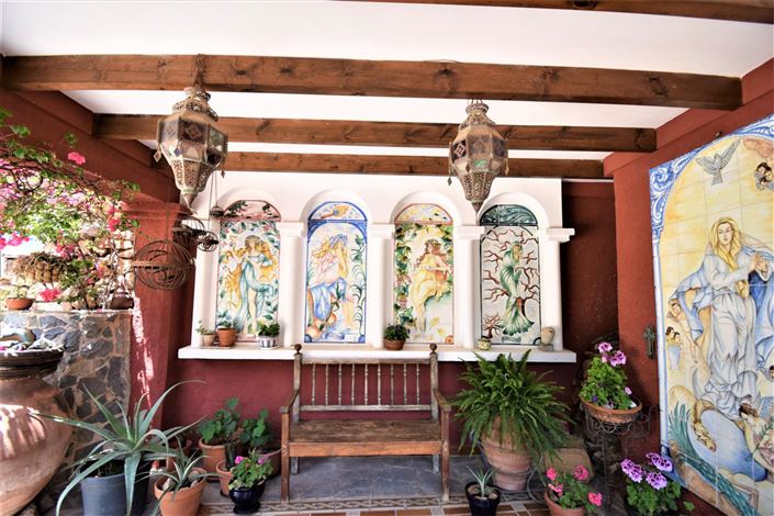 Image No.13-4 Bed Property for sale