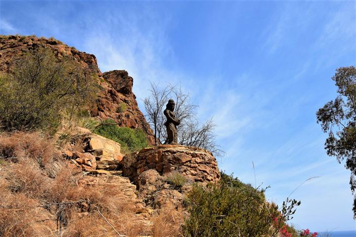 Image No.56-4 Bed Property for sale