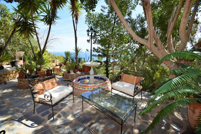 Image No.7-4 Bed Property for sale