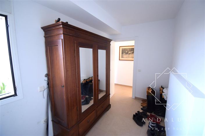 Image No.24-3 Bed Property for sale