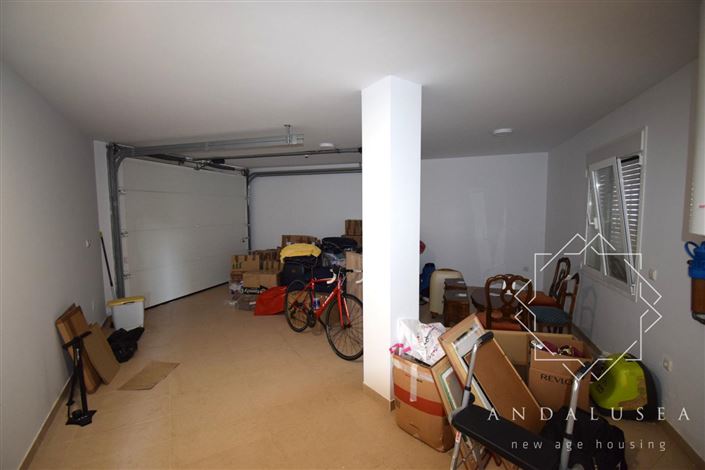 Image No.37-3 Bed Property for sale