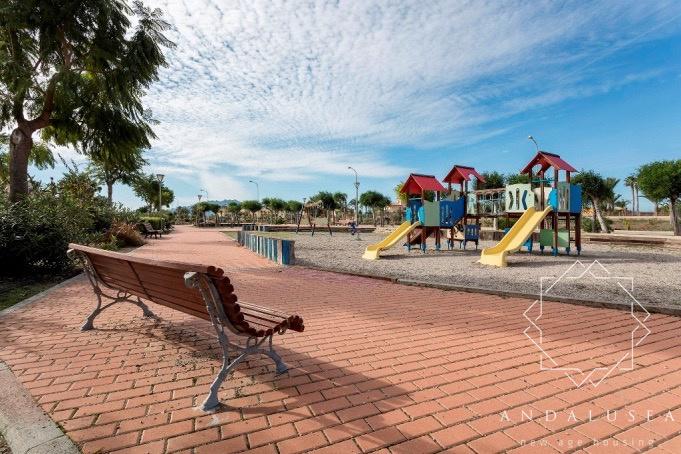 Image No.35-2 Bed Property for sale