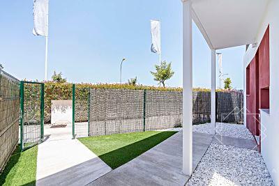 Image No.4-2 Bed Property for sale