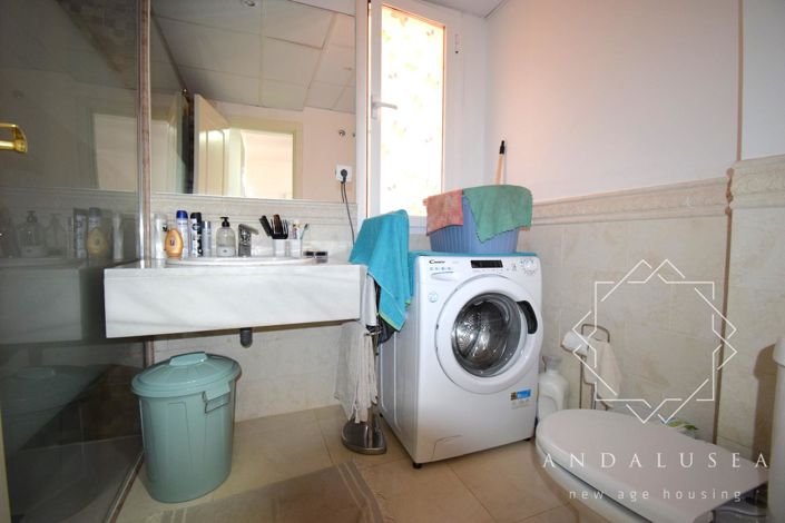 Image No.19-2 Bed Property for sale