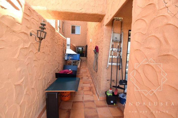 Image No.28-2 Bed Property for sale