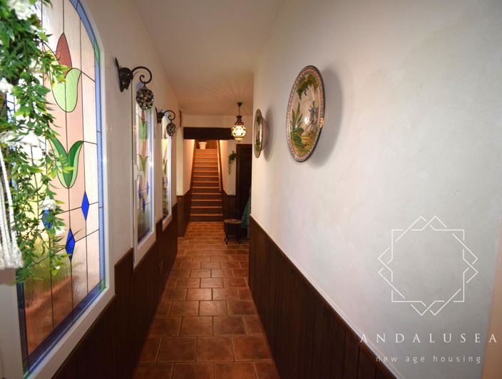 Image No.16-4 Bed Property for sale